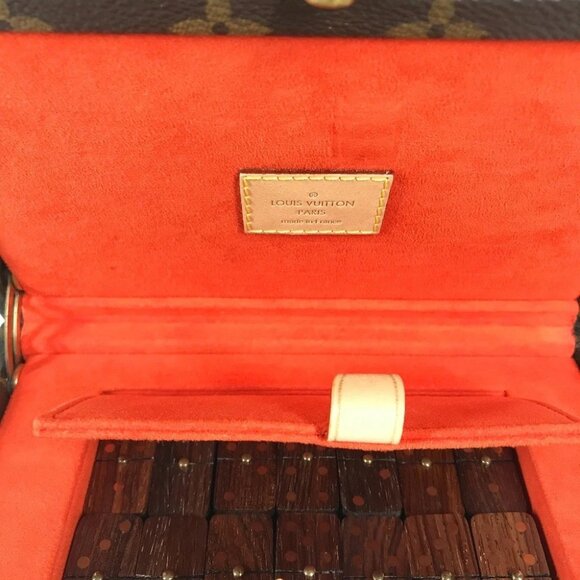 LOUIS VUITTON Monogram Coffret Domino Set Domino interior Decor - Picture 15 of 16